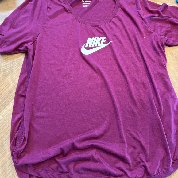 Bundle of 3 Men's Nike Loose Fitted T-Shirts - Picture 2 of 7